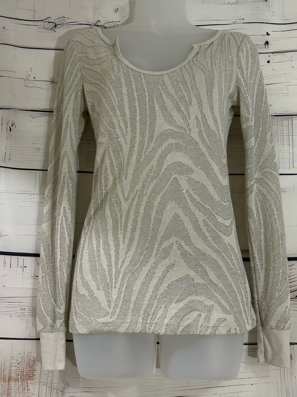 BKE Buckle Y2K Women's Long Sleeve Sheer Pattern Cream Top Shirt Size Small S